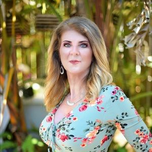 Meet your Posher, Debra